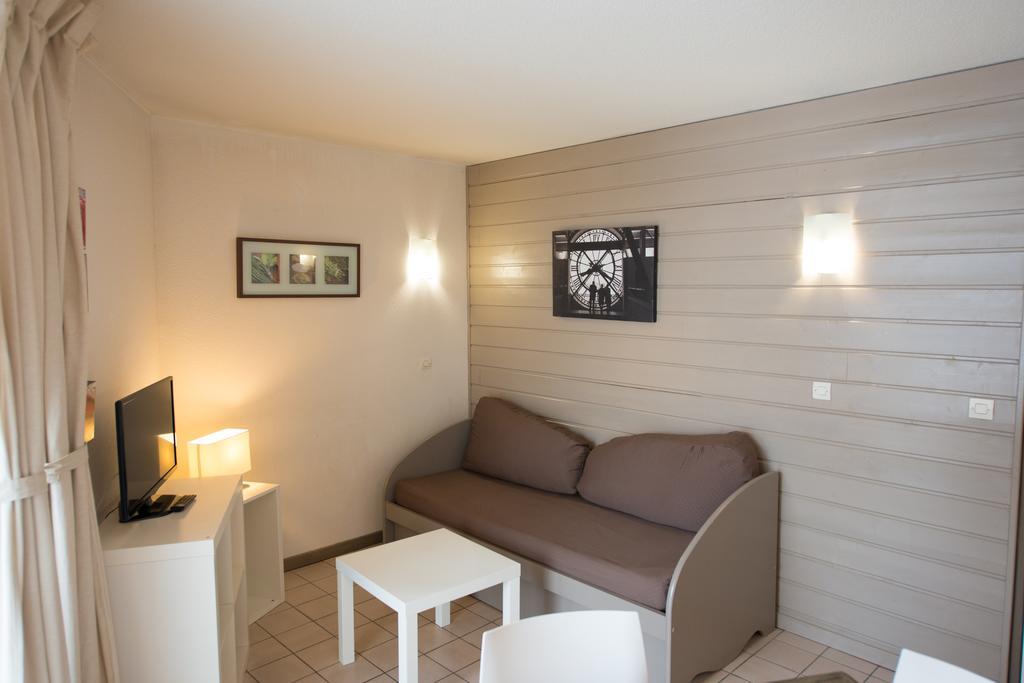 Terres De France - Residence Les Silenes Allevard Exterior foto