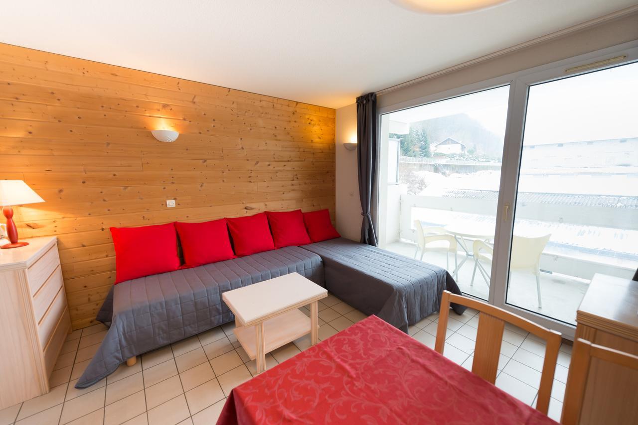 Terres De France - Residence Les Silenes Allevard Exterior foto